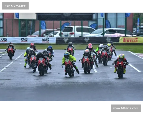 MiniGP世界总决赛中国车队抵达西班牙，开始适应性训练